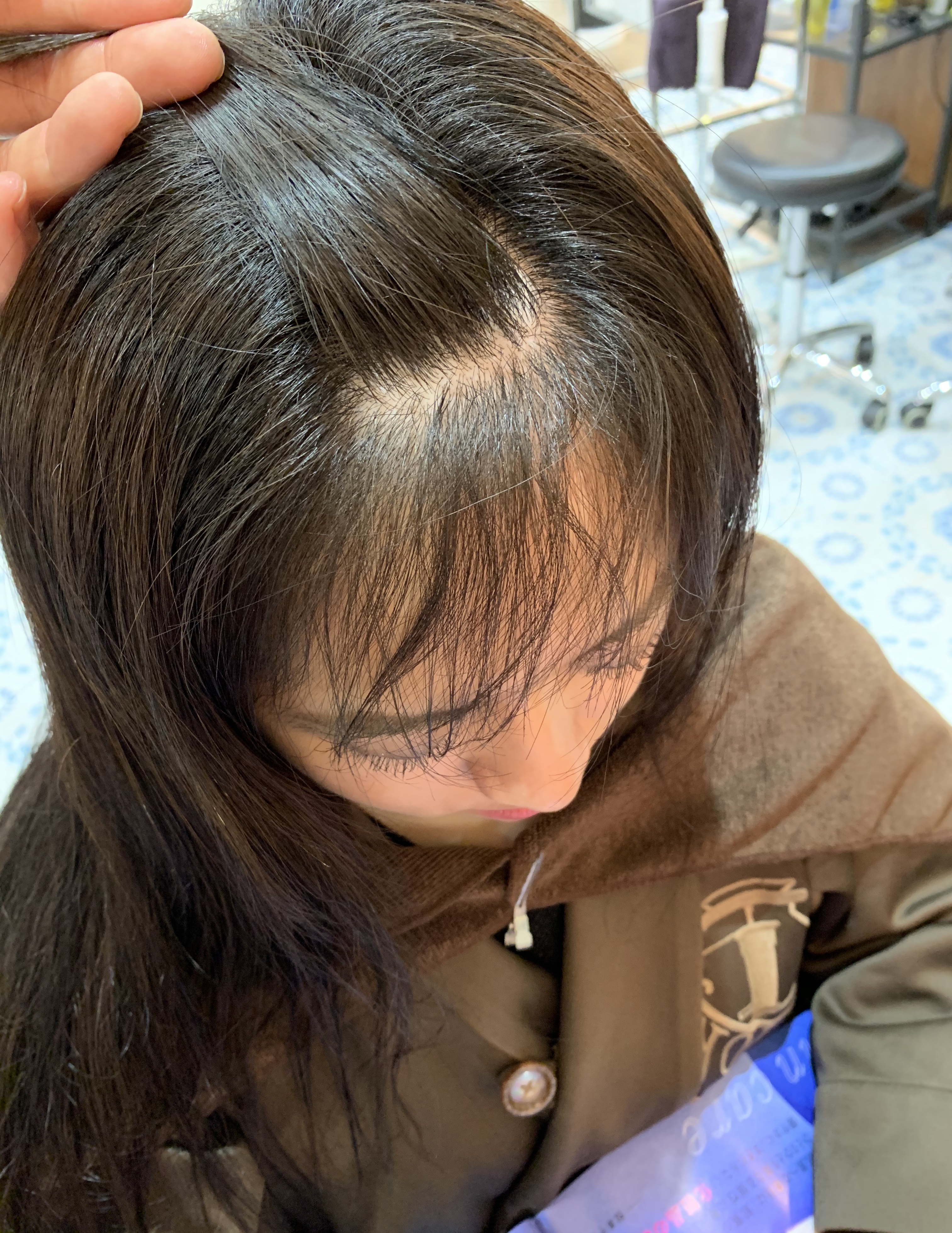 自然な前髪にしたいけど内側のクセが気になる ブログ 銀座美容室カロン銀座 Calon ヘアカラーサロン