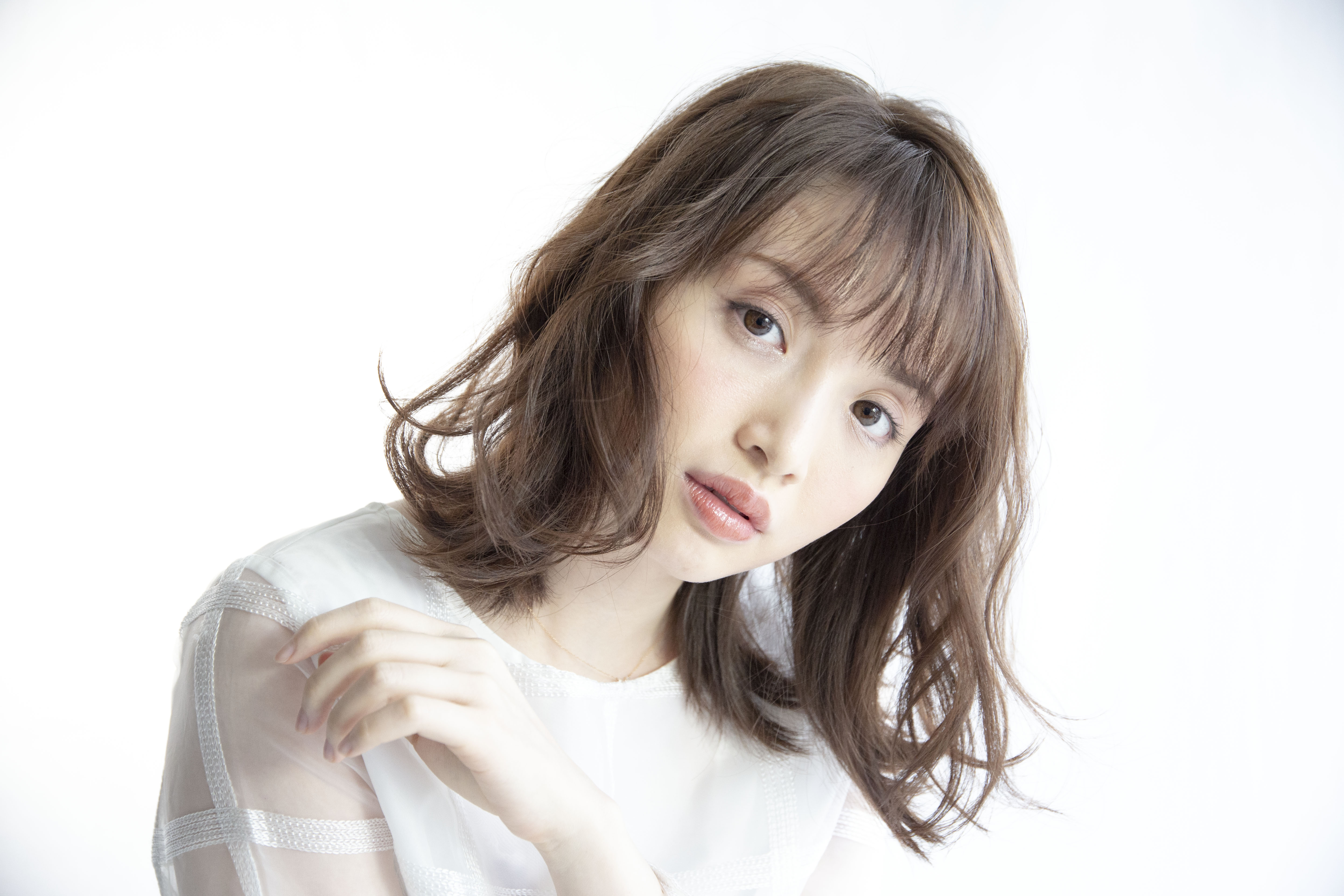 白髪の出始め 黒くなる 白髪染め の悩みが解決する グレイカラー2 0 とは ブログ 銀座美容室カロン銀座 Calon ヘアカラーサロン 白髪の出始め 黒くなる 白髪染め の悩みが解決する グレイカラー2 0 とは ブログ 銀座美容室カロン銀座 Calon ヘアカラーサロン