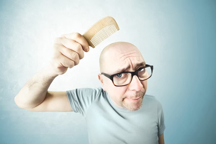普段 何気なくやっている行為が 薄毛 の原因に ブログ 銀座美容室カロン銀座 Calon ヘアカラーサロン 普段 何気なくやっている行為が 薄毛 の原因に ブログ 銀座美容室カロン銀座 Calon ヘアカラーサロン