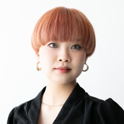 板坂　朋香